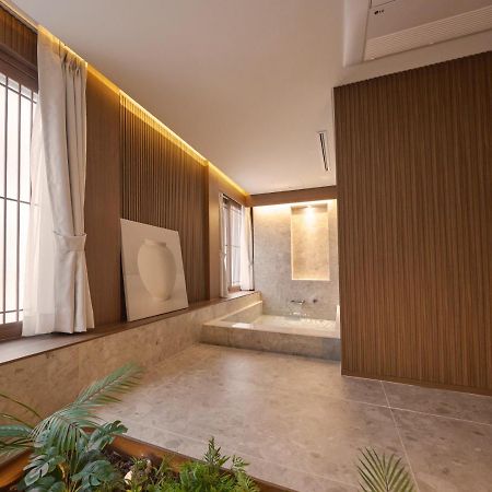 Uh Suite The Myeongdong Seoul Eksteriør billede