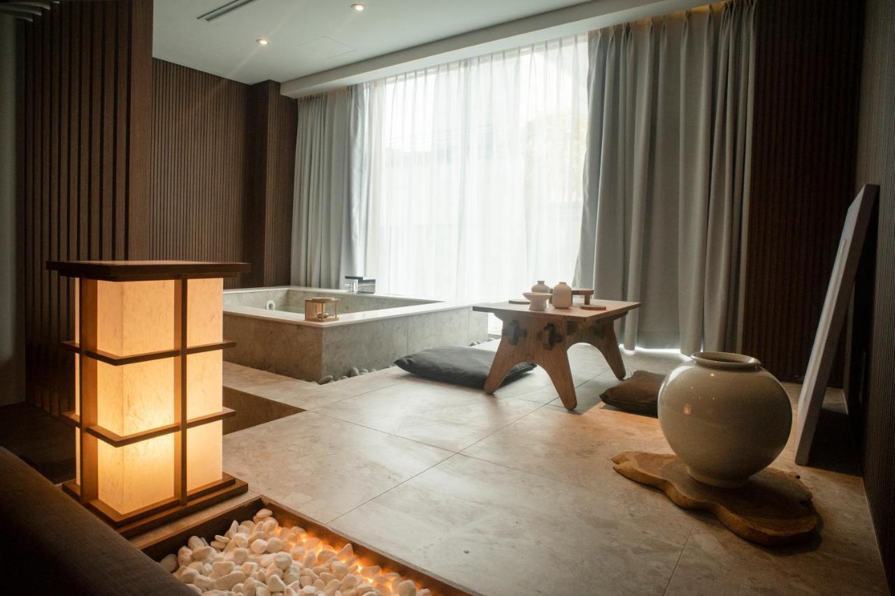 Uh Suite The Myeongdong Seoul Eksteriør billede