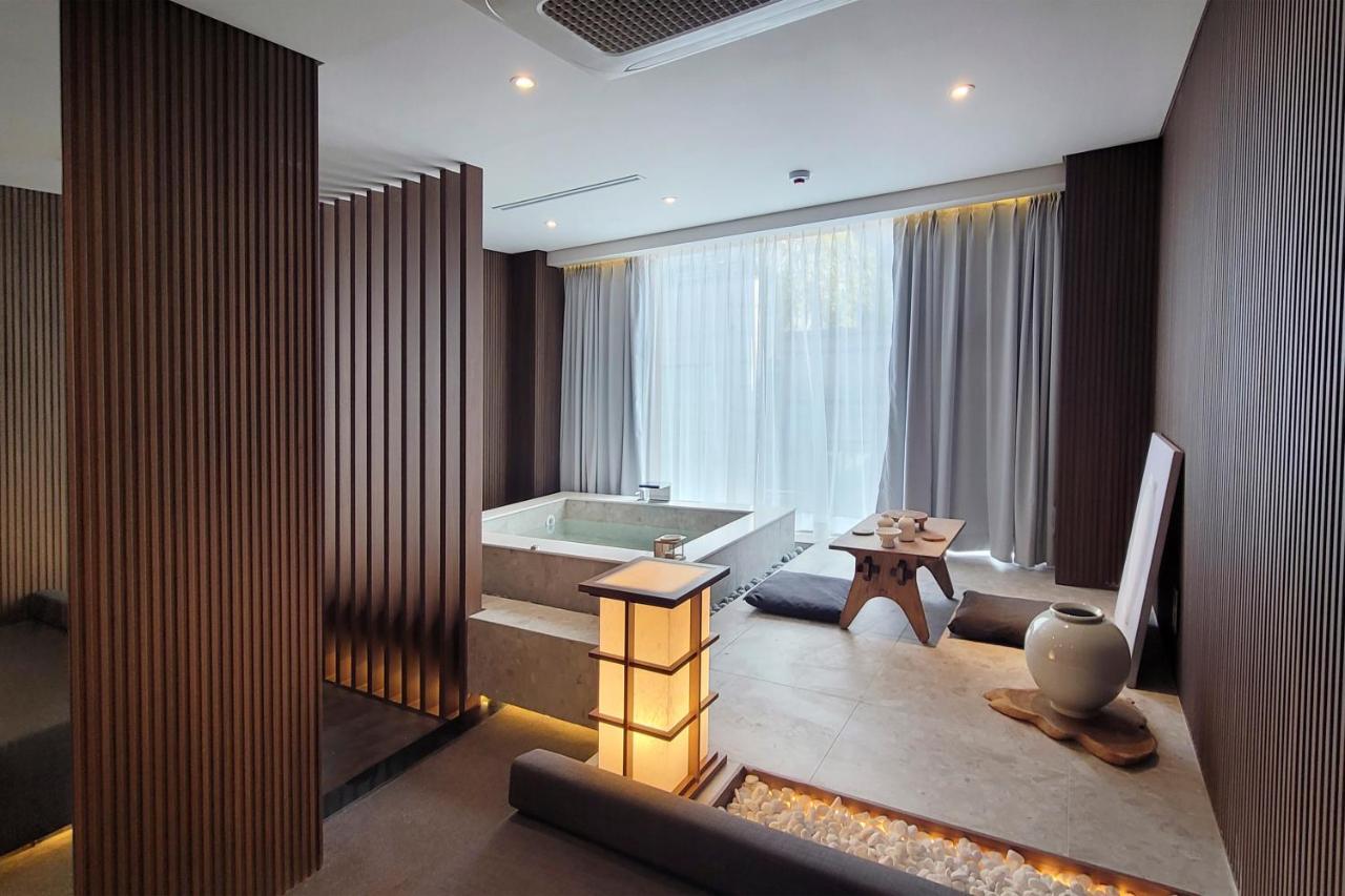 Uh Suite The Myeongdong Seoul Eksteriør billede
