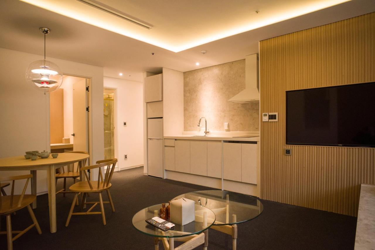 Uh Suite The Myeongdong Seoul Eksteriør billede
