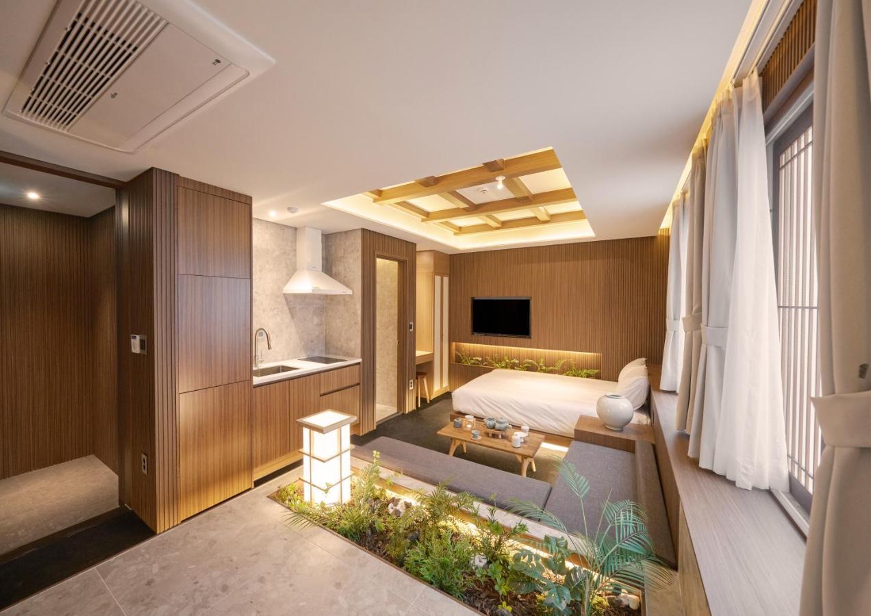 Uh Suite The Myeongdong Seoul Eksteriør billede