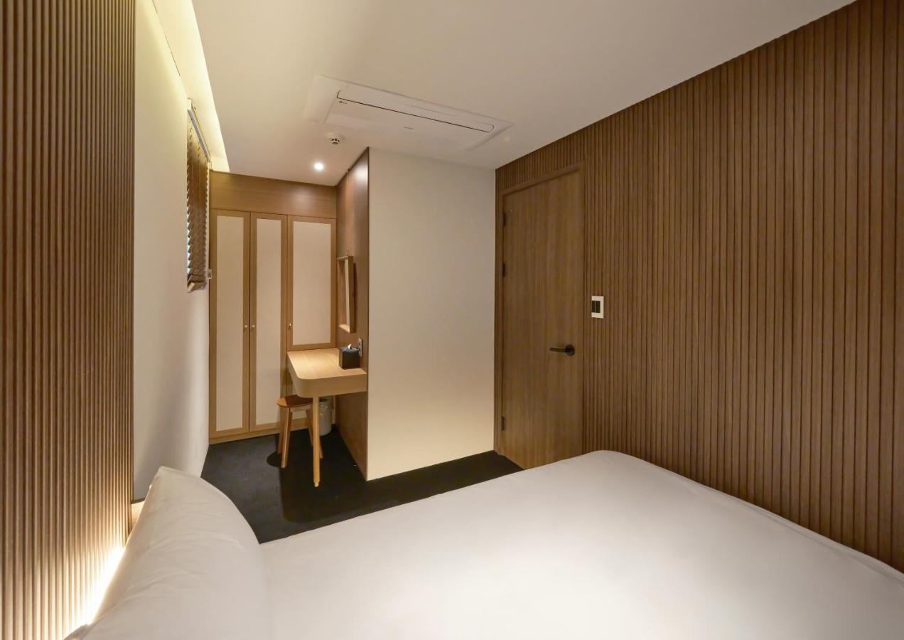 Uh Suite The Myeongdong Seoul Eksteriør billede